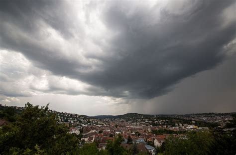 Bei donnerwetter.de finden sie im. Wetter in Stuttgart: Nach der Hitze kommt das Unwetter ...