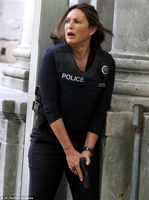 Mariska Hargitay And Ice T Run Around Central Park While Filming Law