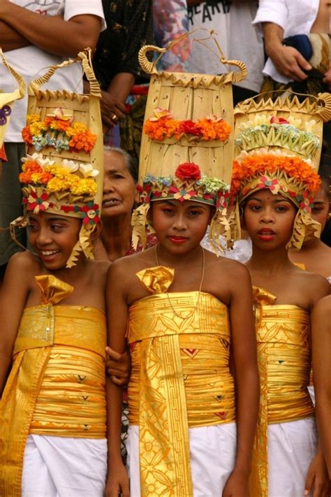Witness A Cremation Ceremony In Bali Cremation Ceremony Bali Girls Bali