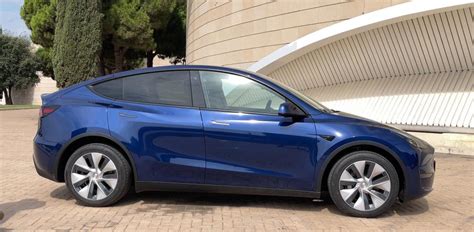 Tesla Model Y Review En Vídeo Del Suv Eléctrico