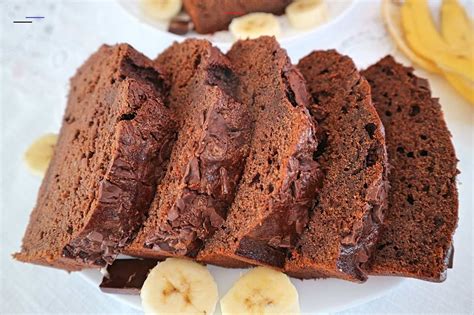 Der schokoladige buttermilchkuchen ist einfach gemacht und schnell im ofen. Schoko-Bananen-Kuchen: Rezept für saftigen Schokokuchen ...