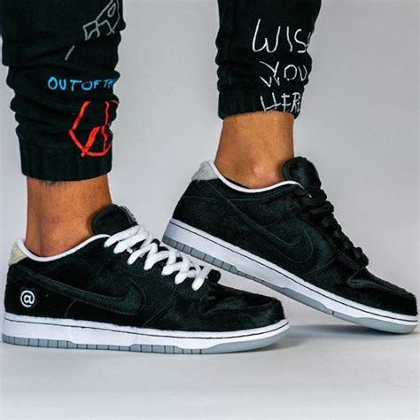 Nike dunk low retro in black/white releases on january 21st. Yankeekicks On Feet Medicom Toy x Nike SB Dunk Low "BE@RBRICK"