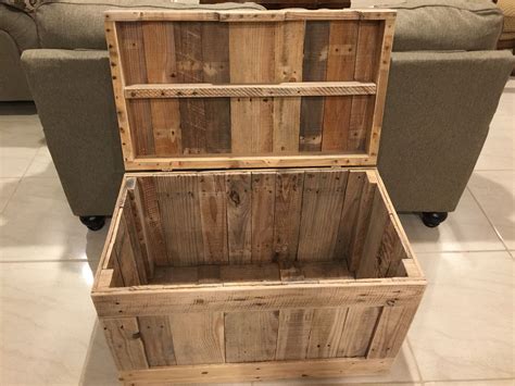 Toy Box Pallet Wood Wood Pallets Toy Boxes Pallet Projects