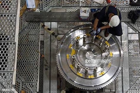 Cleaning Industrial Equipment Photos And Premium High Res Pictures