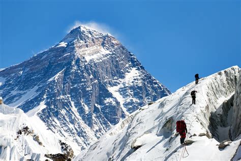 Everests Hillary Step Now A Slope Climber News The Jakarta Post