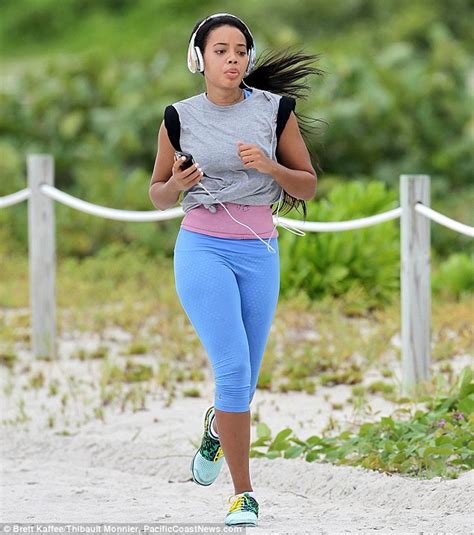 Angela Simmons Shows Fine Form In Blue And Grey Workout Gear During