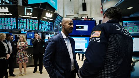 Stock Market Today 615 Stocks End Higher As Powell Says Big Rate