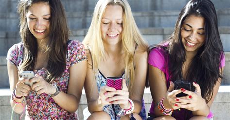 Help Teenagers Navigate Social Media Ministry To Youth