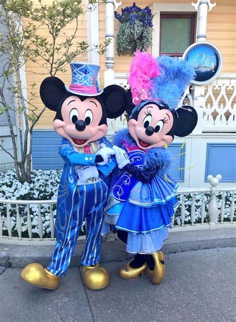 Mickey And Minnie Mouse In Disneyland Paris Dlp Disney Disney Friends