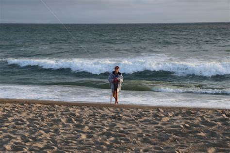 무료 이미지 바닷가 바다 연안 자연 모래 대양 소녀 육지 웨이브 해안 튀김 동작 미국 서핑 보드 캘리포니아 물줄기 장난이 심하다 행복