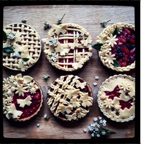 16 Intricate Pie Crusts That Are Almost Too Pretty To Eat