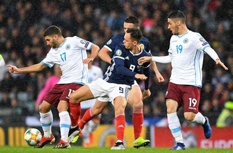ˈal̪ˠapə] , lateinisch caledonia) ist ein weitgehend autonomer landesteil des vereinigten königreichs großbritannien und nordirland. EM-Qualifikation gegen Kasachstan: So feiert San Marino ...