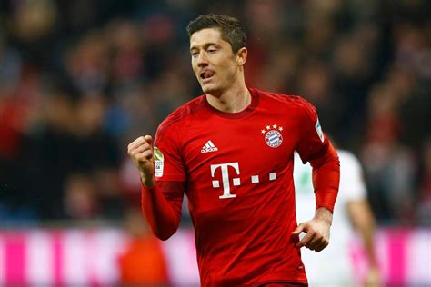W piątej minucie na 2:0 podwyższył francuz kingsley coman, a w 12. YouTube GOL LEWANDOWSKIEGO. Zobacz wideo z bramką ...