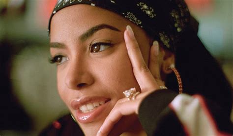 Aaliyahs Greatest Hits Have Mysteriously Appeared On Apple Music And Itunes Noisey