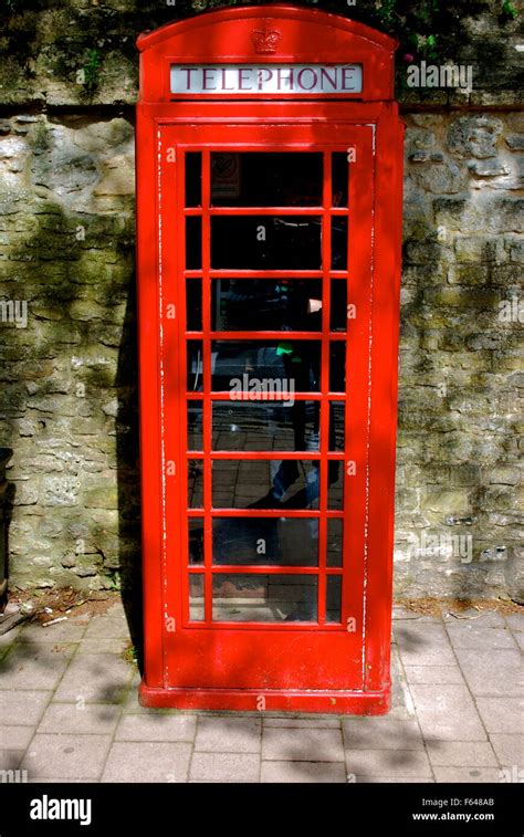 Classic Red Telephone Booth Hi Res Stock Photography And Images Alamy