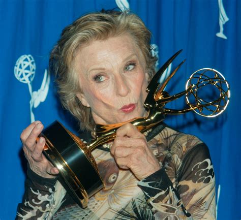 Muere Cloris Leachman Óscar por La última película y la abuela en