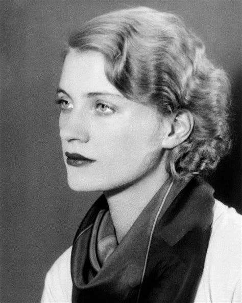 Lee Miller A Brave Woman With Outrageous And Talented Beauty Condé