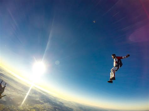 3680x2760 Landscape Horizon Blue Sky Sun Jump Cloud Freedom