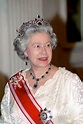 La regina Elisabetta: come ha scelto il suo nome da sovrana? | Vogue Italia