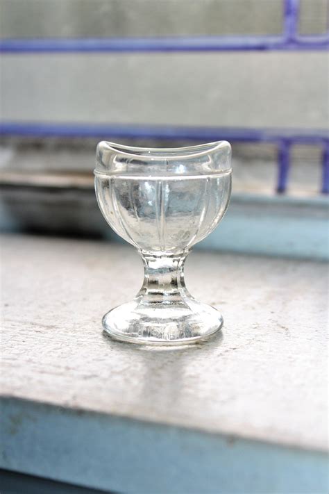 Vintage Glass Eye Cup Eye Wash Cup