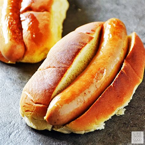 The great thing about cooking sausages in the oven is that there's less risk of burning them, and you don't need to turn them quite we can't get good hot dogs where i live. How To Cook Hot Dogs | Life Tastes Good