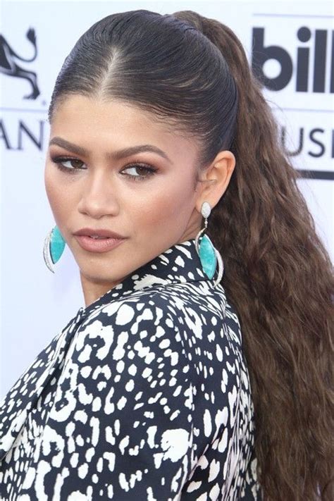 Zendayas Hairstyles And Hair Colors Steal Her Style Page 4 Zendaya