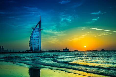 Top 10 Things You Must Experience In Dubai Therichest