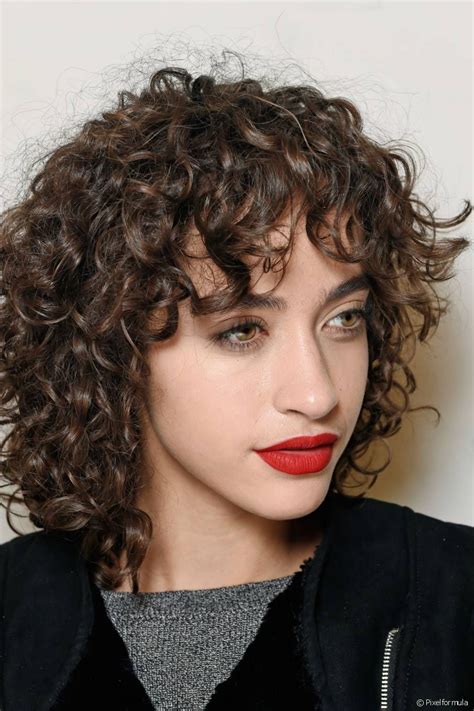 Pin By Bangs Hairstyles On Fall 2016 Inspo Curly Hair Styles