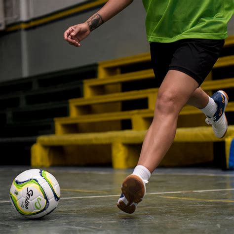 How To Sharpen Your Soccer Skills By Playing Futsal Senda Athletics