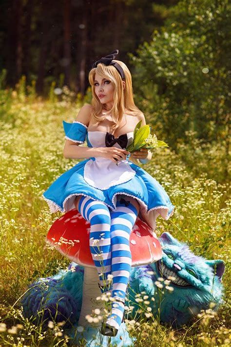 Alice In Wonderland Cosplay Cosplay Alice In Wonderland Alice Cosplay Cosplay Girls