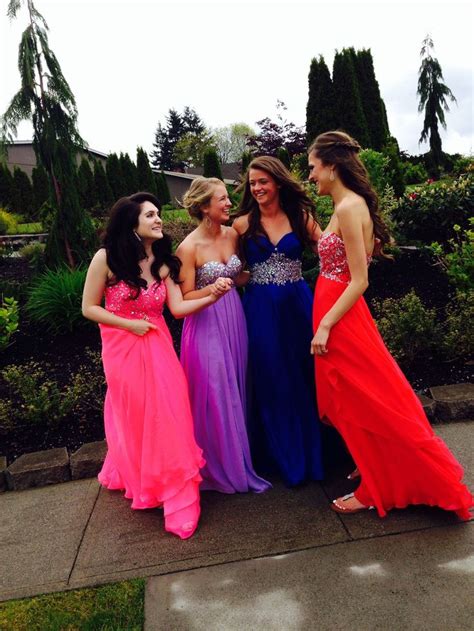 Go To Prom With Your Best Friends Bestfriendprompictures