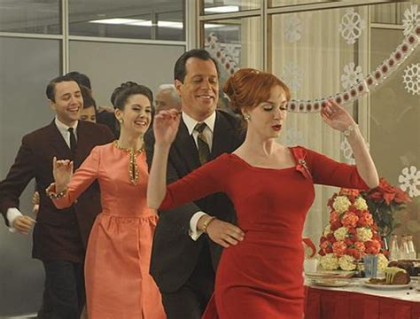 Mad Men Costume Designers Top 5 Favorite Looks From The Show E News
