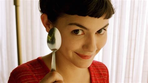 Audrey Tautou As Amelie Hd Wallpaper