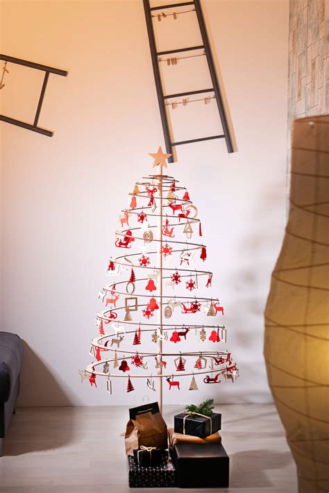 Sapin de Noël spirale en bois écologique et design 137 cm