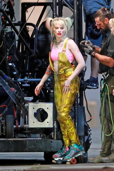Margot Robbie Is Back As The Crazed Villainess Harley Quinn As She Re Shoots Birds Of Prey