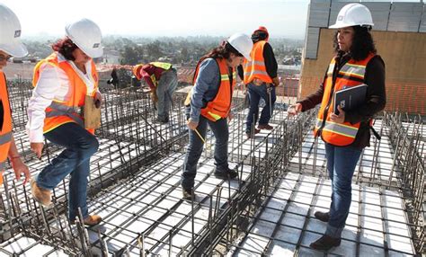 25 De Octubre Día Del Trabajador En Construcción Civil