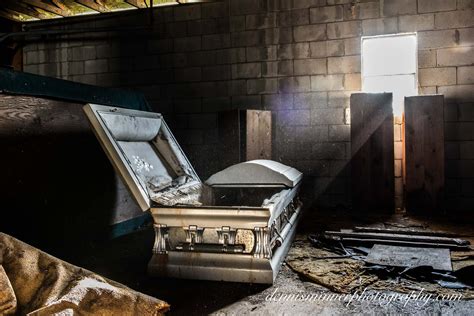 Minner Photography On Twitter Light Shines In On Abandoned Funeral