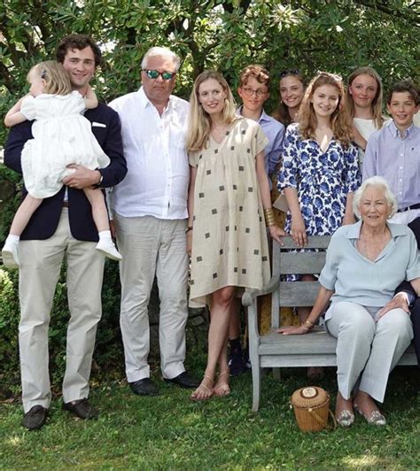 Tout La Famille Royale Belge R Unie Autour D Albert Et Paola Pour Leurs