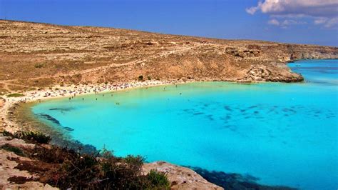 In Sicilia Come Alle Maldive Guida Alla Spiaggia Dei Conigli A Lampedusa Explore By Expedia