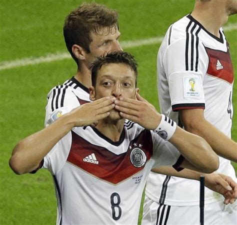 Mesut Ozil Makes Incredible Gesture After Donating World Cup Bonus To
