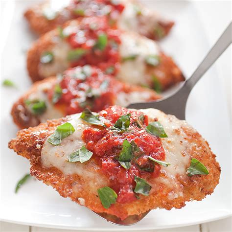 Chicken parmesan is a classic for a reason! SFS_chicken_parm_CLR-6.jpg