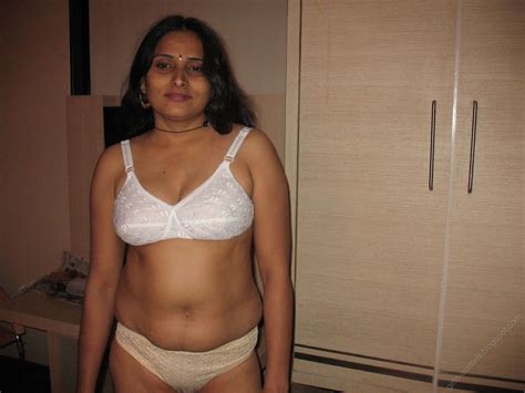 Desi Aunty Nude In Bra Porn Archive