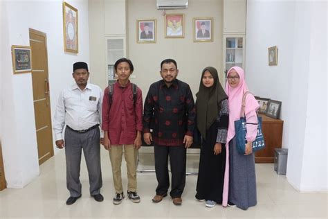 Rektor Jamu Makan Siang Calon Mahasiswa Luar Aceh Beranda Institut