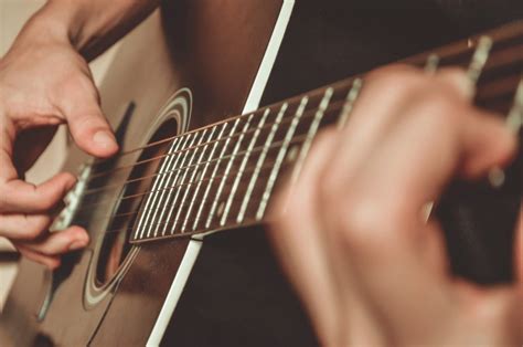 The Top 10 Ways To Practice Acoustic Guitar Techniques