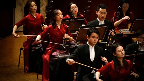 Suzhou Chinese Orchestra Wie Spielt Man Rossini Auf Einer Röhrenlaute