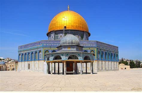 Gold Domes Islamic Sites Dome Of The Rock Temple Mount