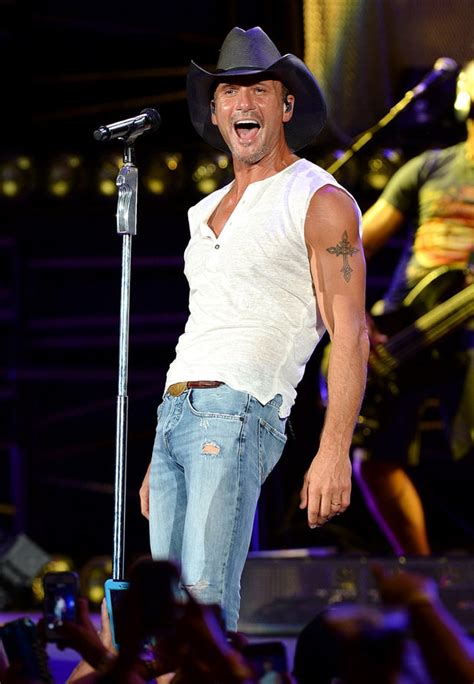 tim mcgraw hottest bod in country hot pics us weekly