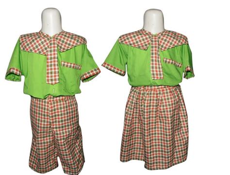Model baju seragam secara umum terdiri dari dua jenis, antara lain seragam kerja kantor dan seragam lapangan. Model Seragam Madrasah Diniyah
