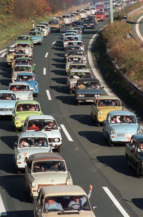 Pictures Of Epic Traffic Jam In Berlin In November 1989 Vintage News