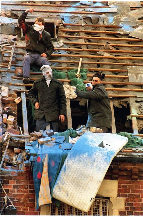 Strangeways Prison Riots In Pictures Manchester Evening News